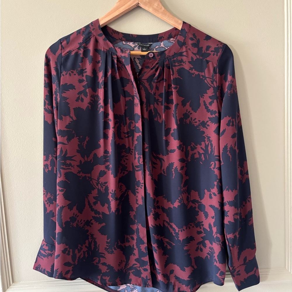 Ann Taylor Blue and Red Graphic Blouse with Mandarin Collar
